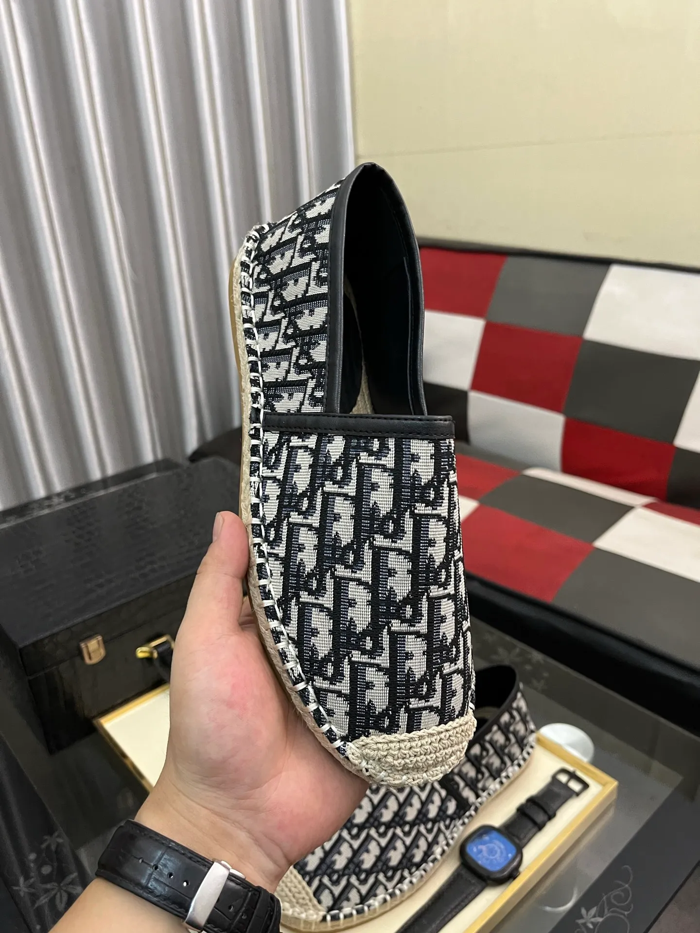 Men's shoes 💰400⌚️⌚️Dior men's latest slip-on Loaf casual fisherman's shoes ✔️The original version is available simultaneously at the counter and is a one-to-one replica🎩Material: Italian imported waterproof fabric, pure hand-pulled strings, raw rubber breathable outsole, lining breathable and comfortable lambskin, 100% comfortable density, original rubber outsole wear-resistant ✔️Code number: 38-44, you deserve it, (Note: 45 and 46 can be customized, non-refundable and non-exchangeable)